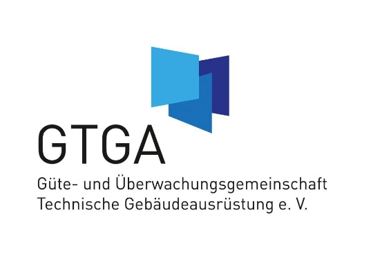Abzeichen GTGA mit blauen Quadraten
